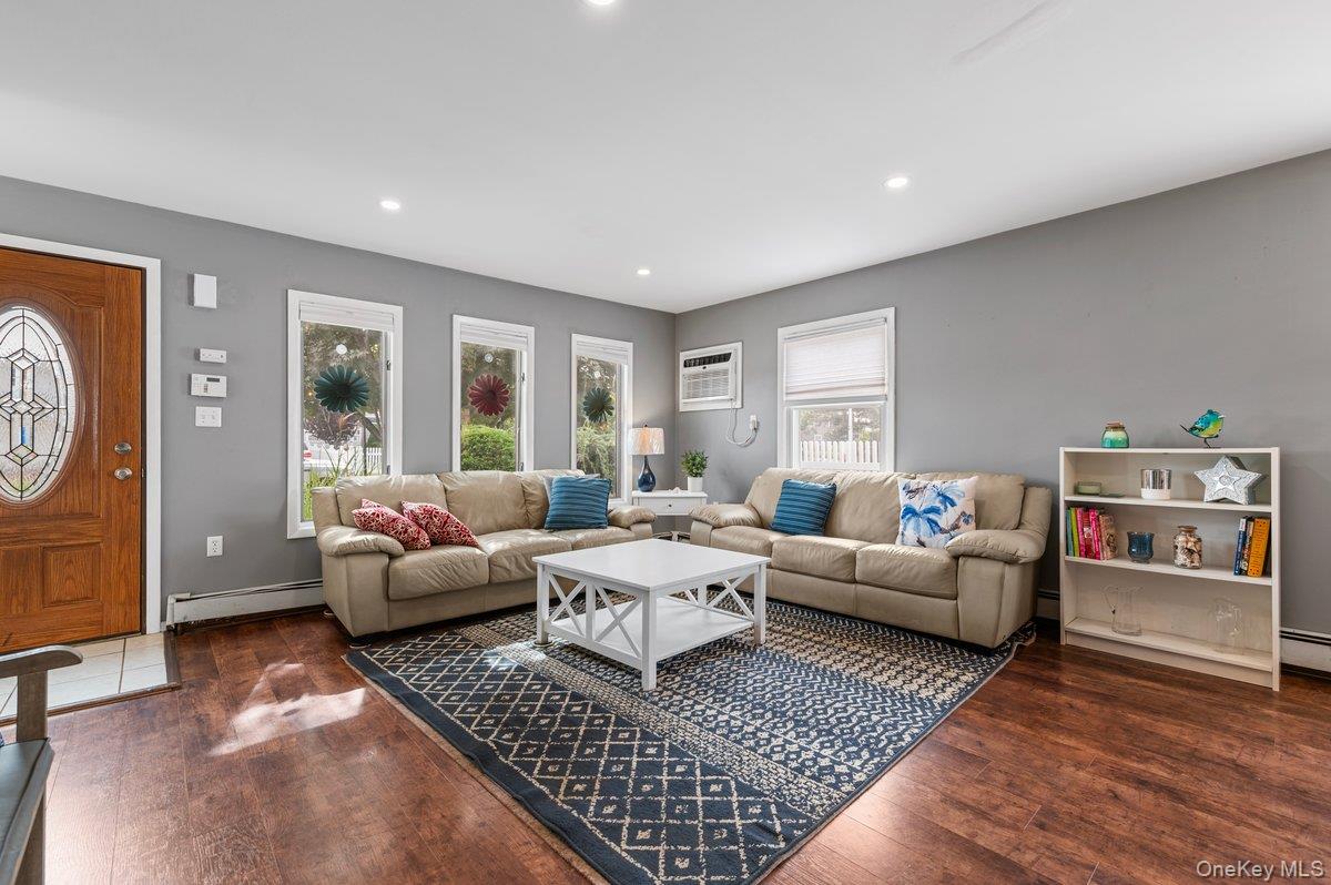 61 Hollyhock Road – For Sale photo 4
