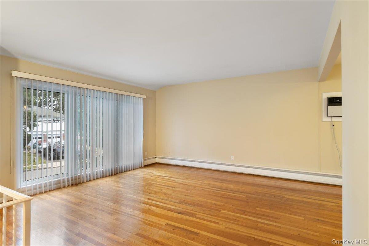 22 Cedar Street – For Sale photo 3