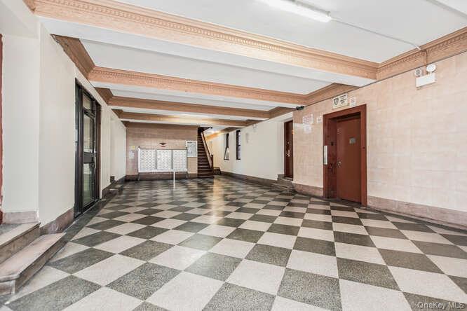 3230 Cruger Avenue, Unit 1F photo 5
