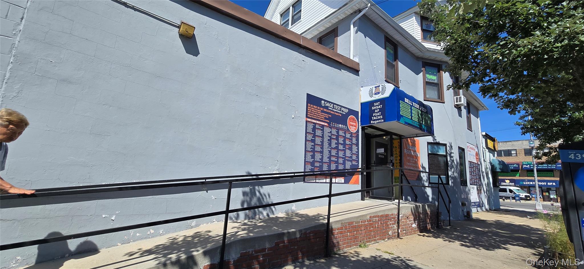 4546 Bell Boulevard, Unit 2