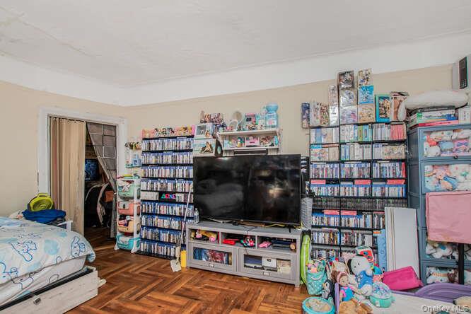 3230 Cruger Avenue, Unit 4E photo 10