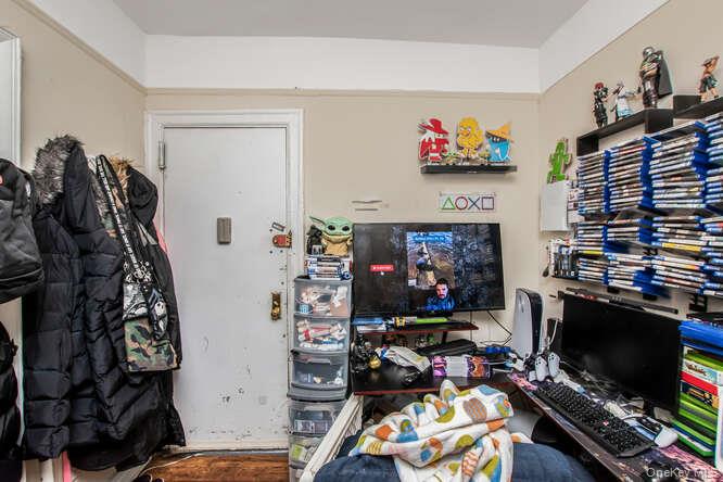 3230 Cruger Avenue, Unit 4E photo 13