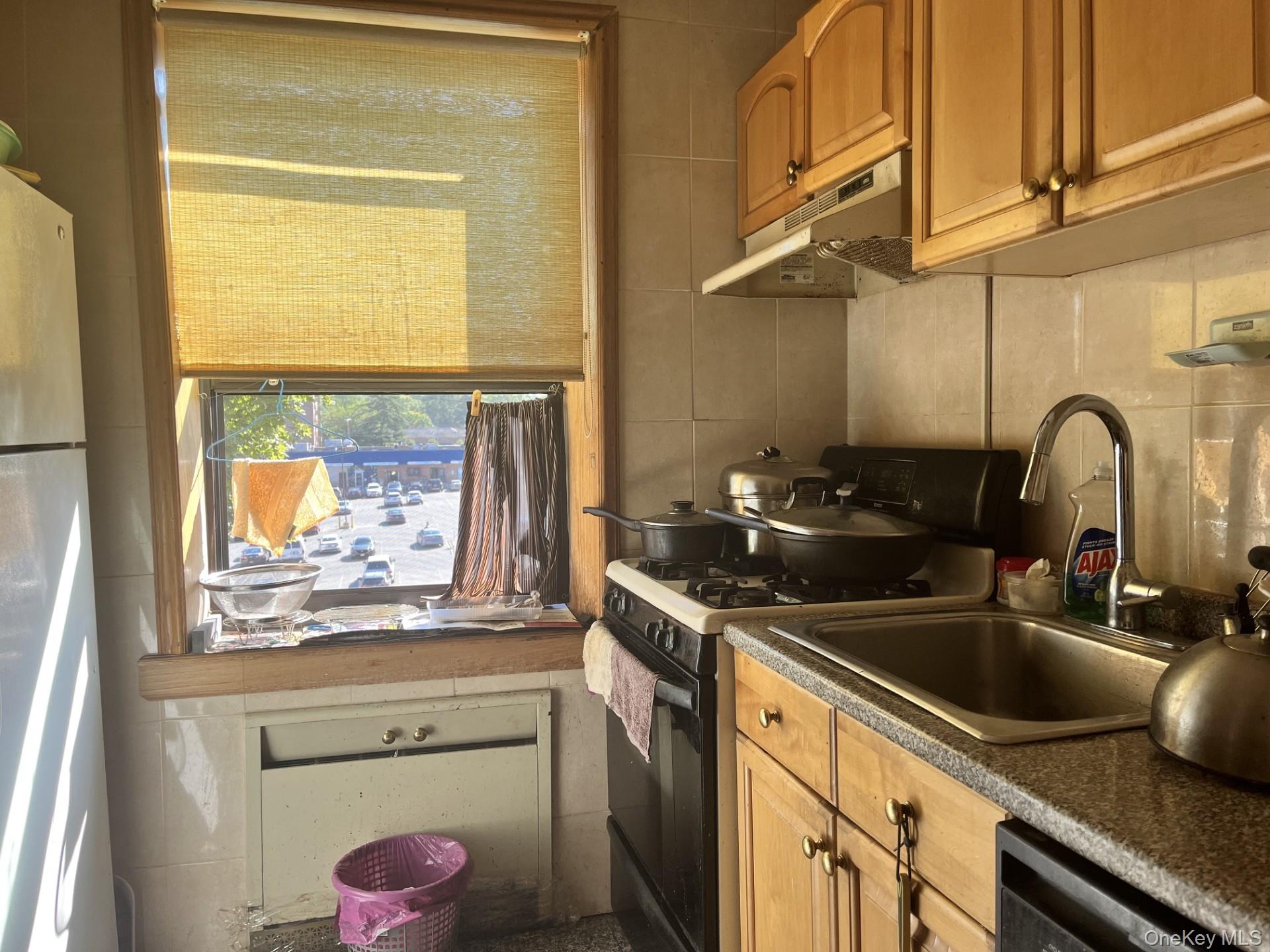 213-02 73rd Avenue, Unit 4D photo 6