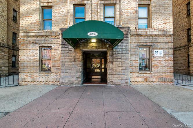 3230 Cruger Avenue, Unit 6F photo 2