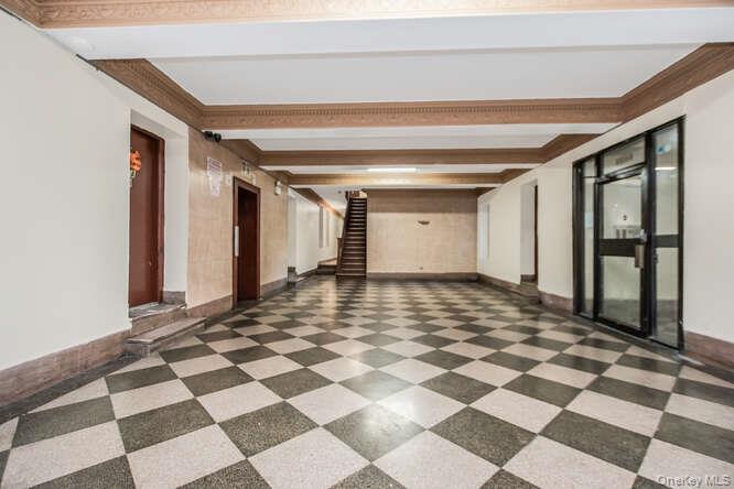 3230 Cruger Avenue, Unit 6F photo 4