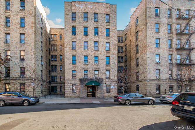 3230 Cruger Avenue, Unit 6G