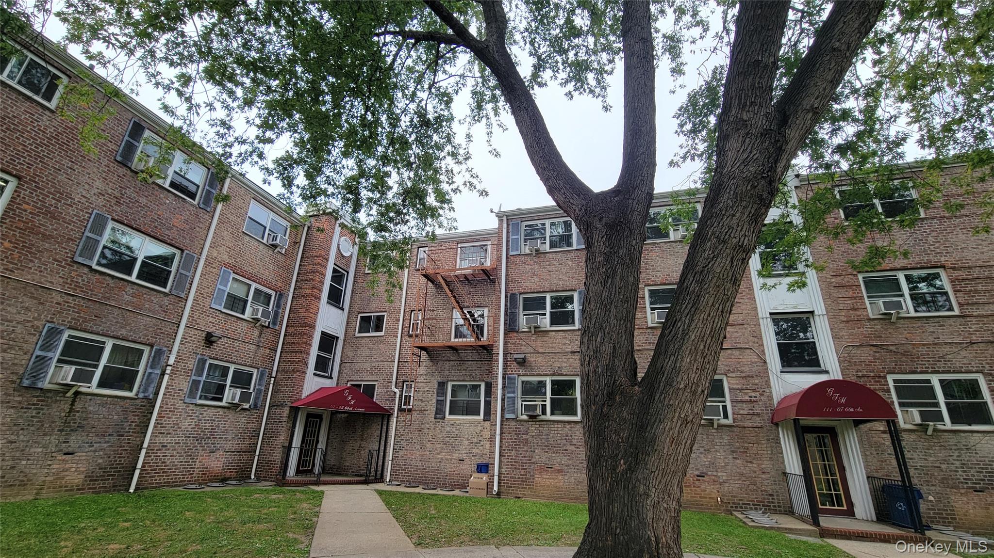 111-05 66 Avenue, Unit 1B photo 18
