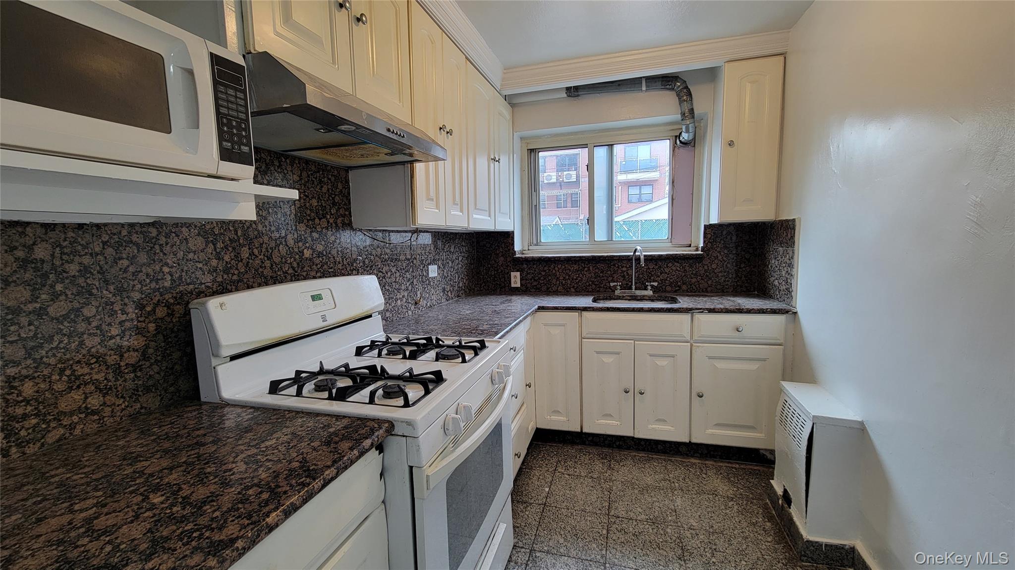 111-05 66 Avenue, Unit 1B photo 10