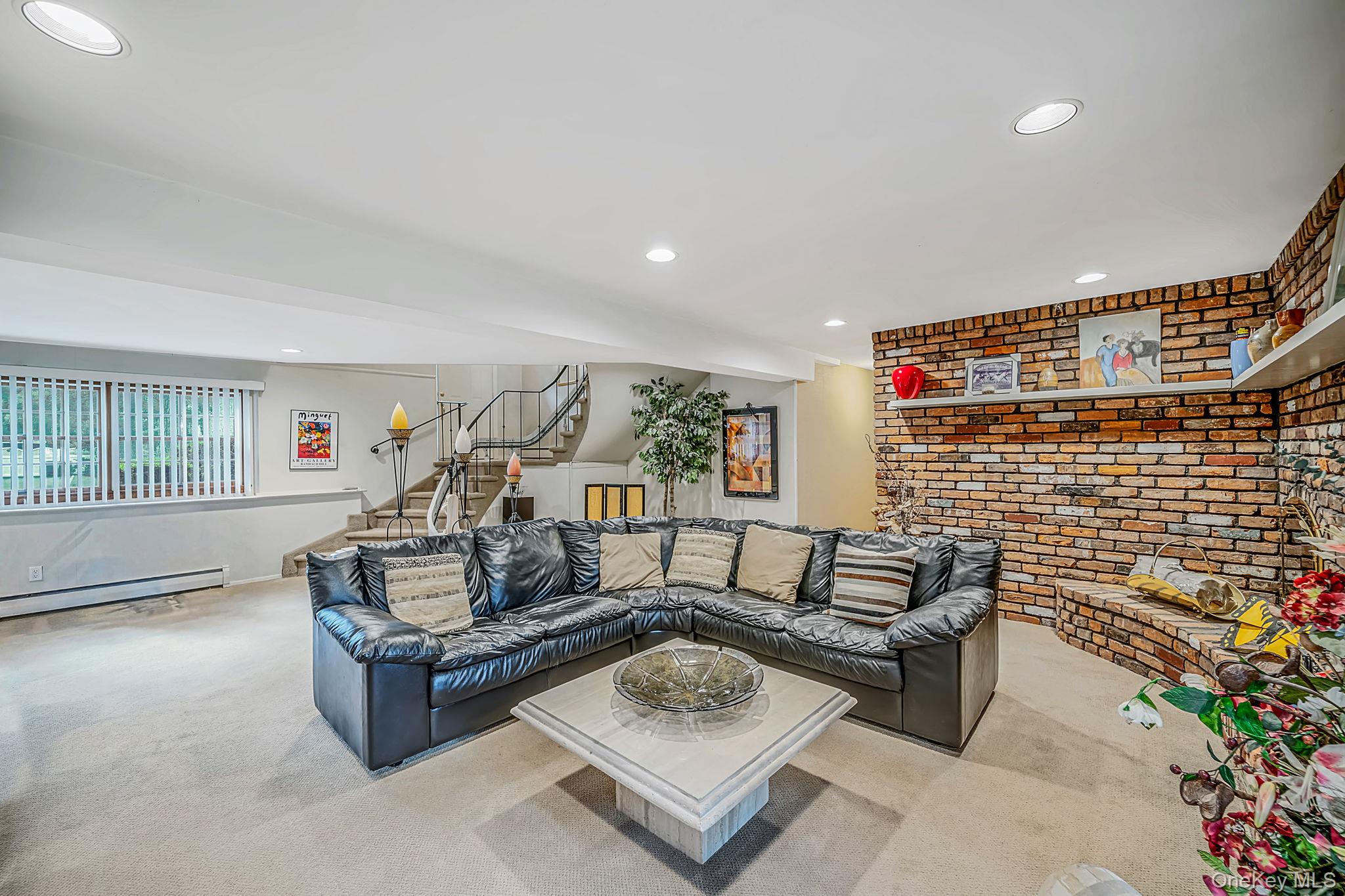 3 Oasis Place – For Sale photo 12
