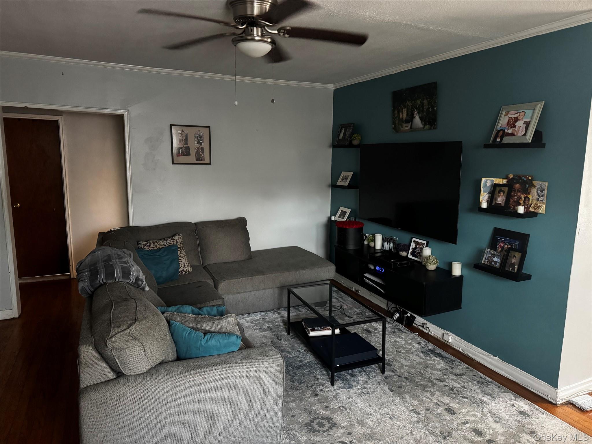 198-17 Dunton Avenue, Unit 2nd floor photo 2