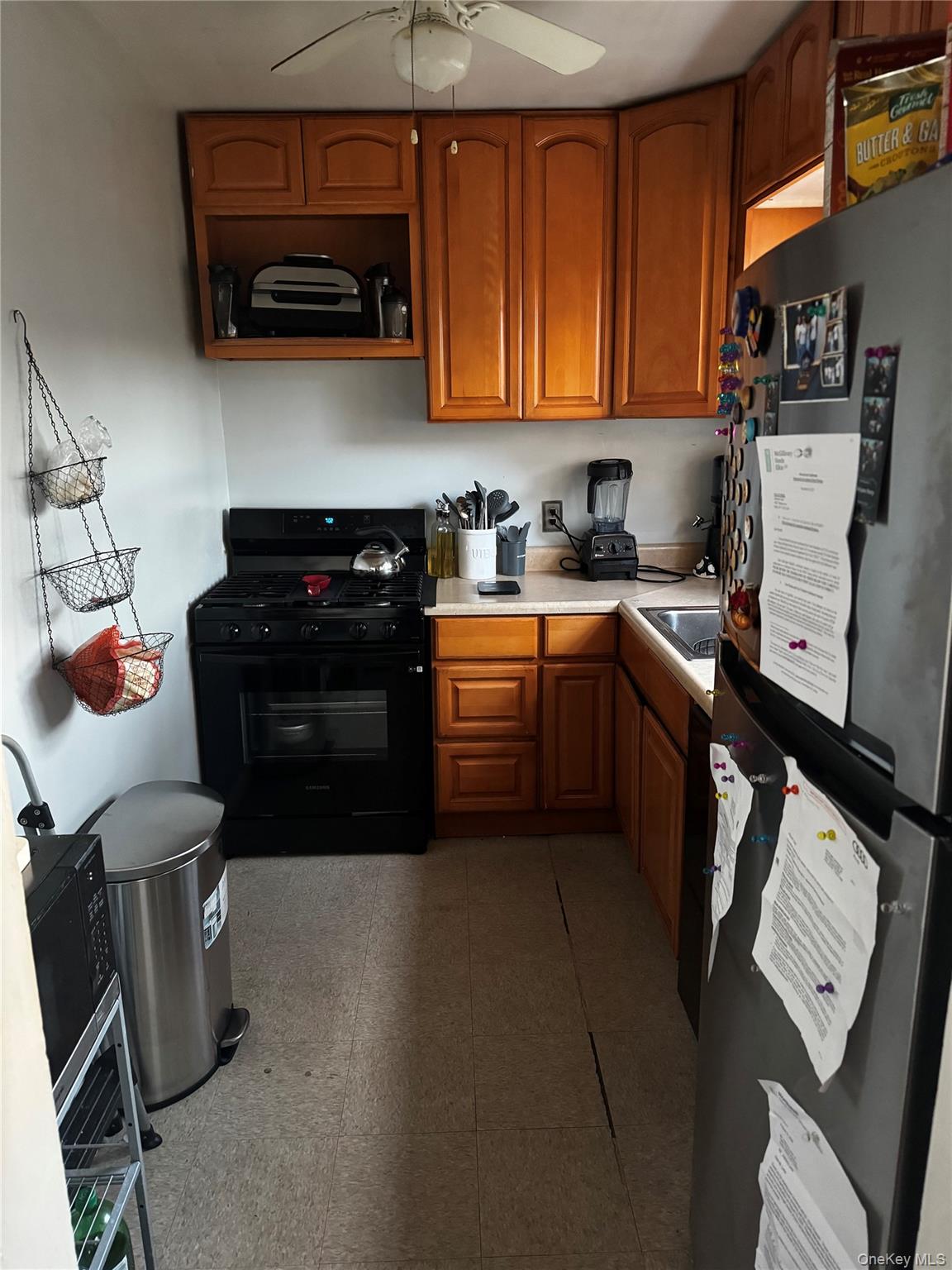 198-17 Dunton Avenue, Unit 2nd floor photo 5