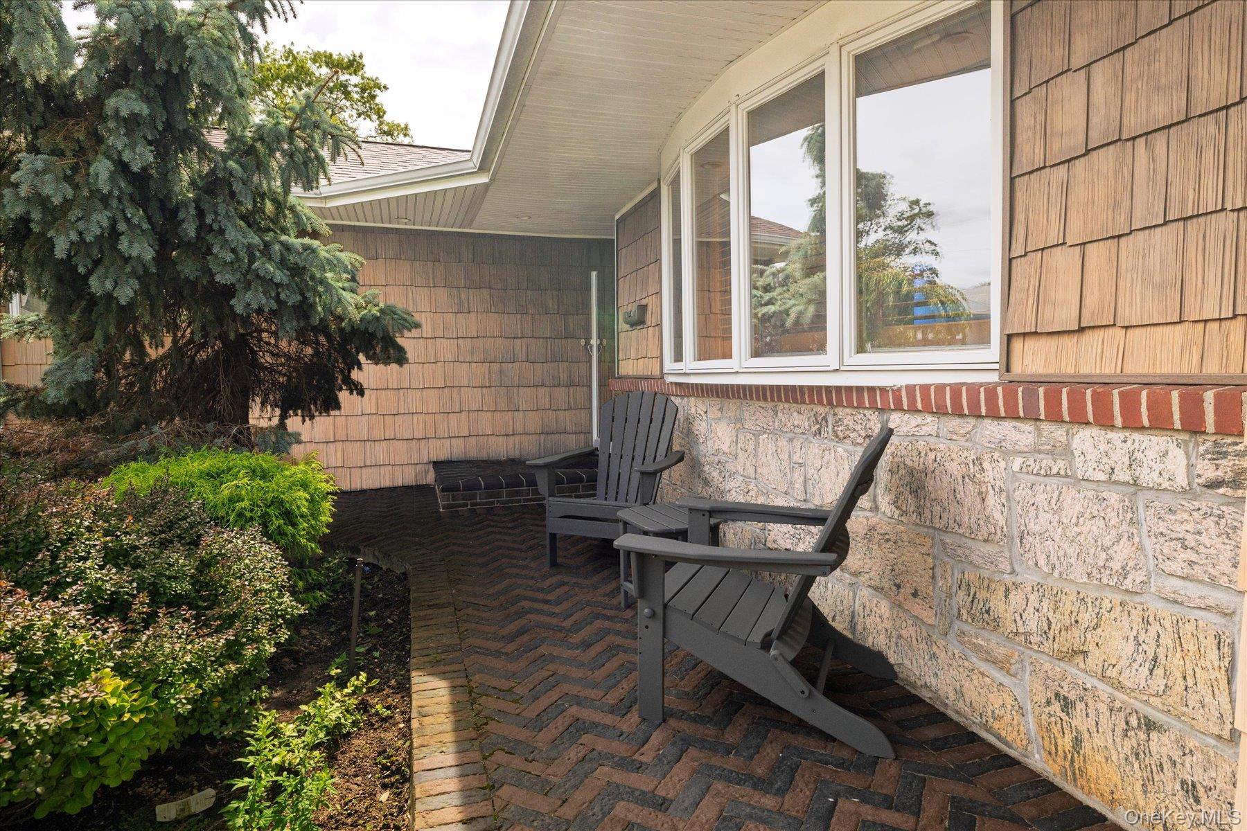 2163 Jacqueline Avenue – For Sale photo 2