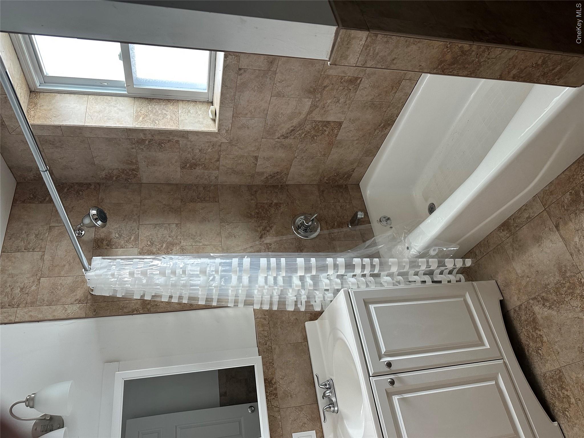 25332 E Northern Boulevard N, Unit 25334 photo 3