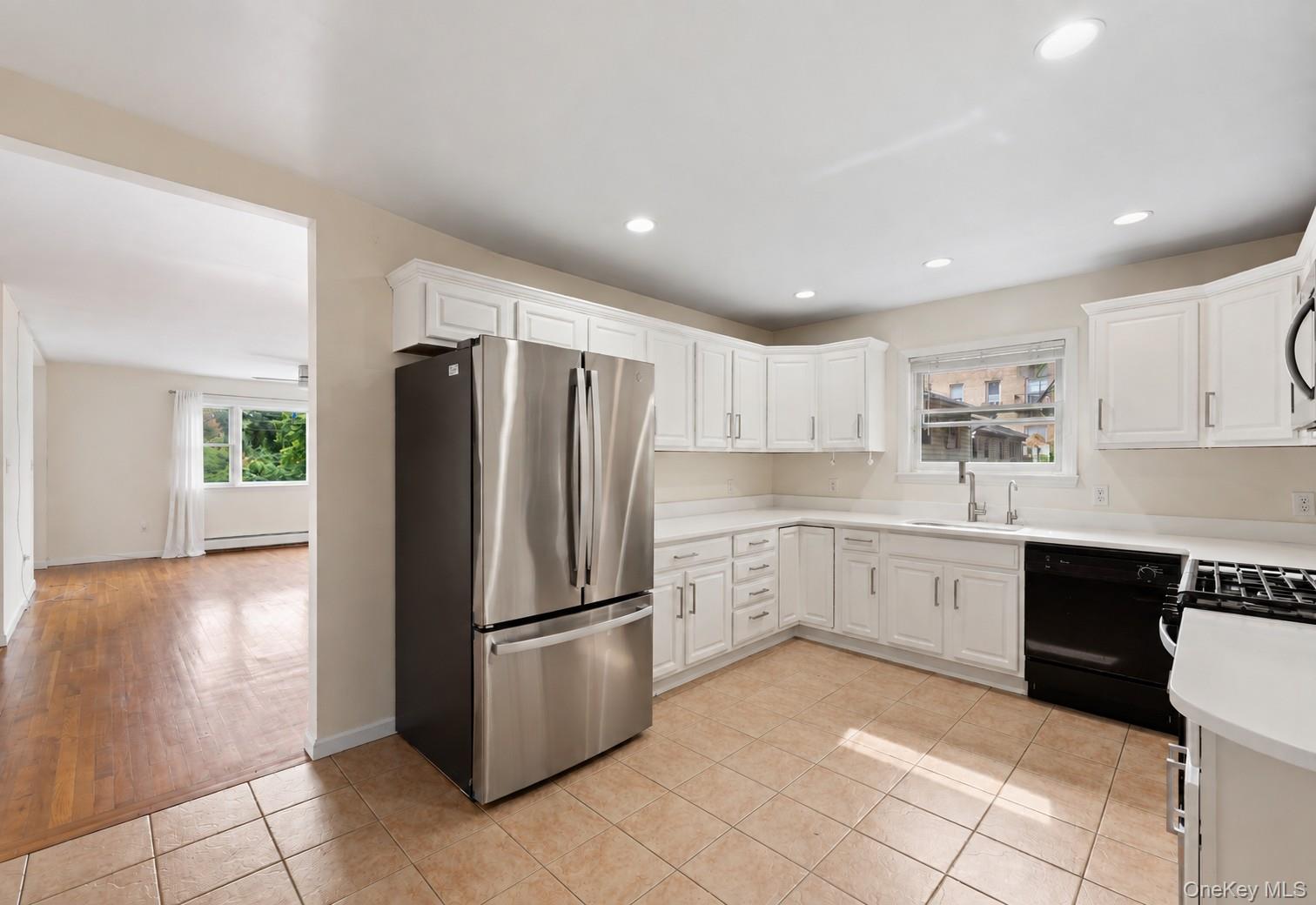 235 Bronx River Road, Unit 2 photo 5