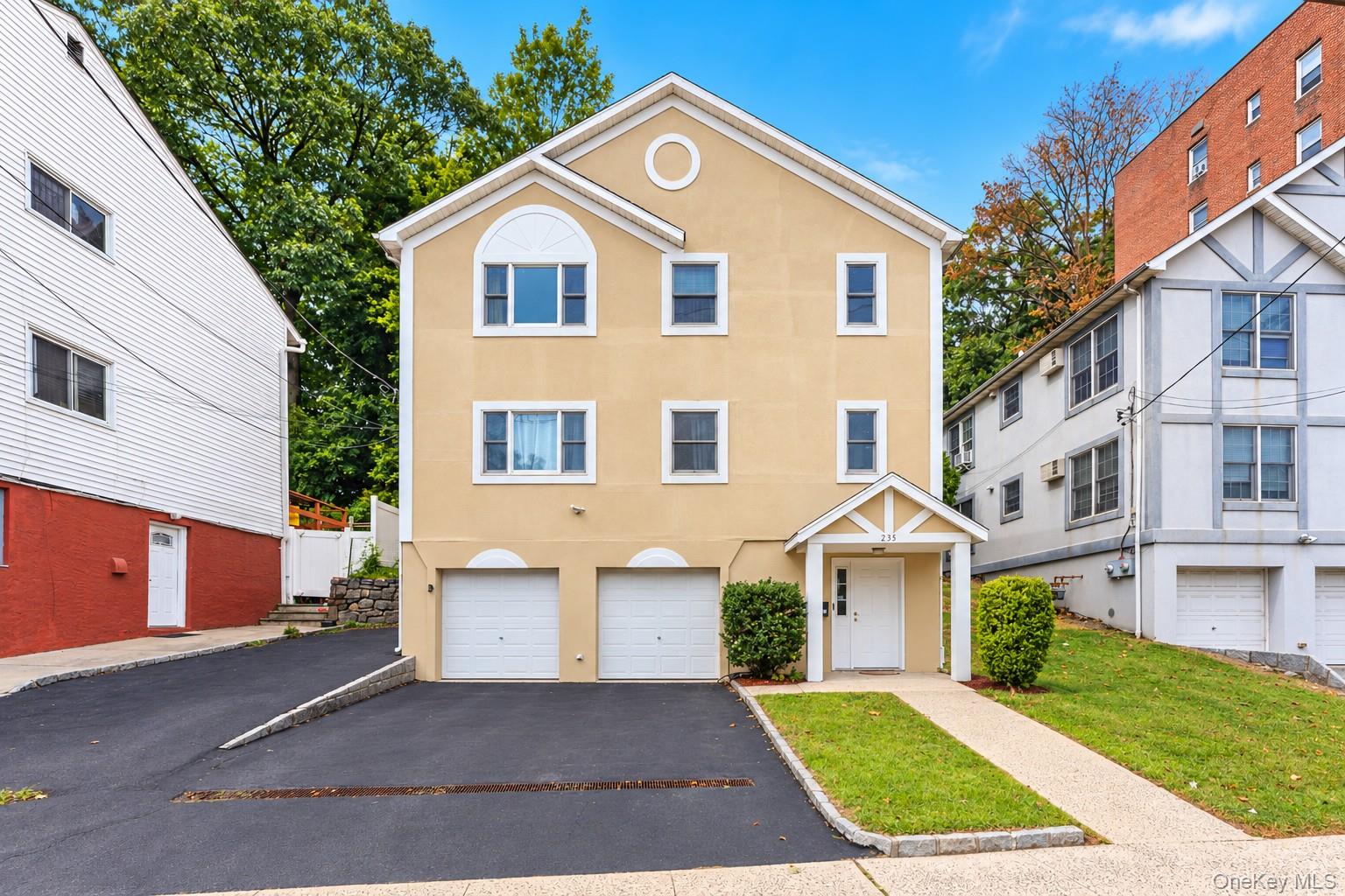 235 Bronx River Road, Unit 2