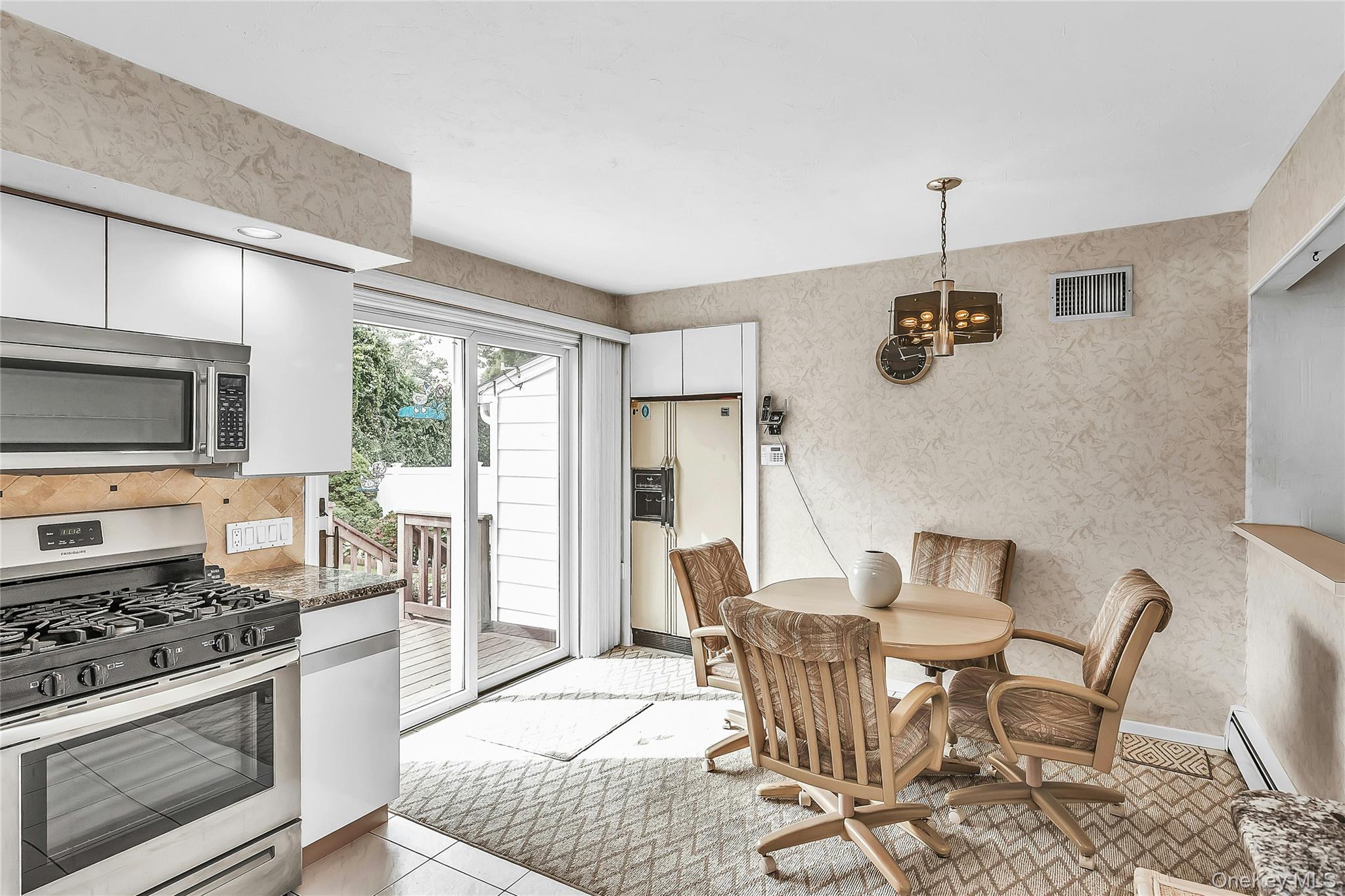 472 Chelsea Avenue – For Sale photo 8
