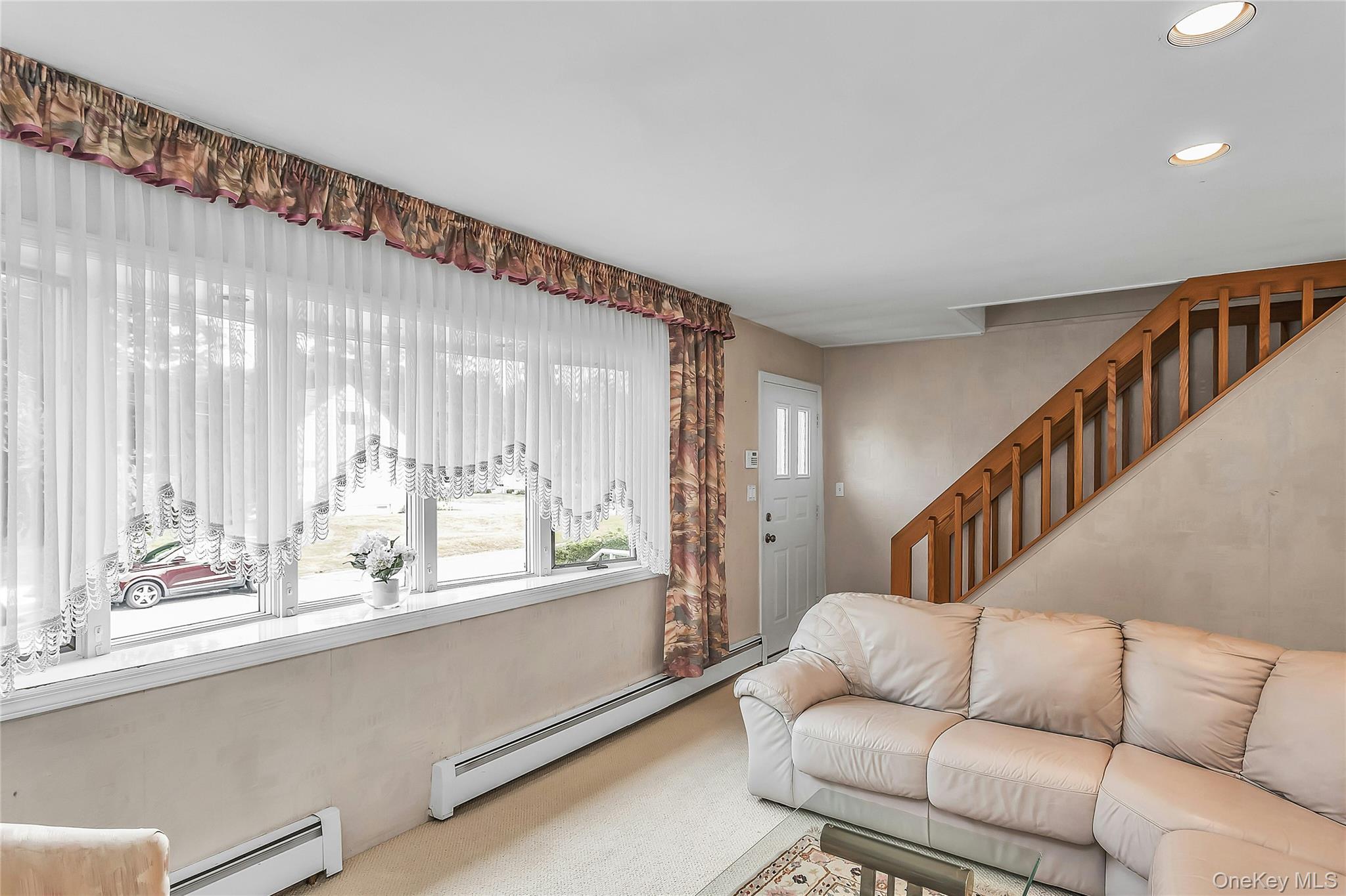 472 Chelsea Avenue – For Sale photo 3