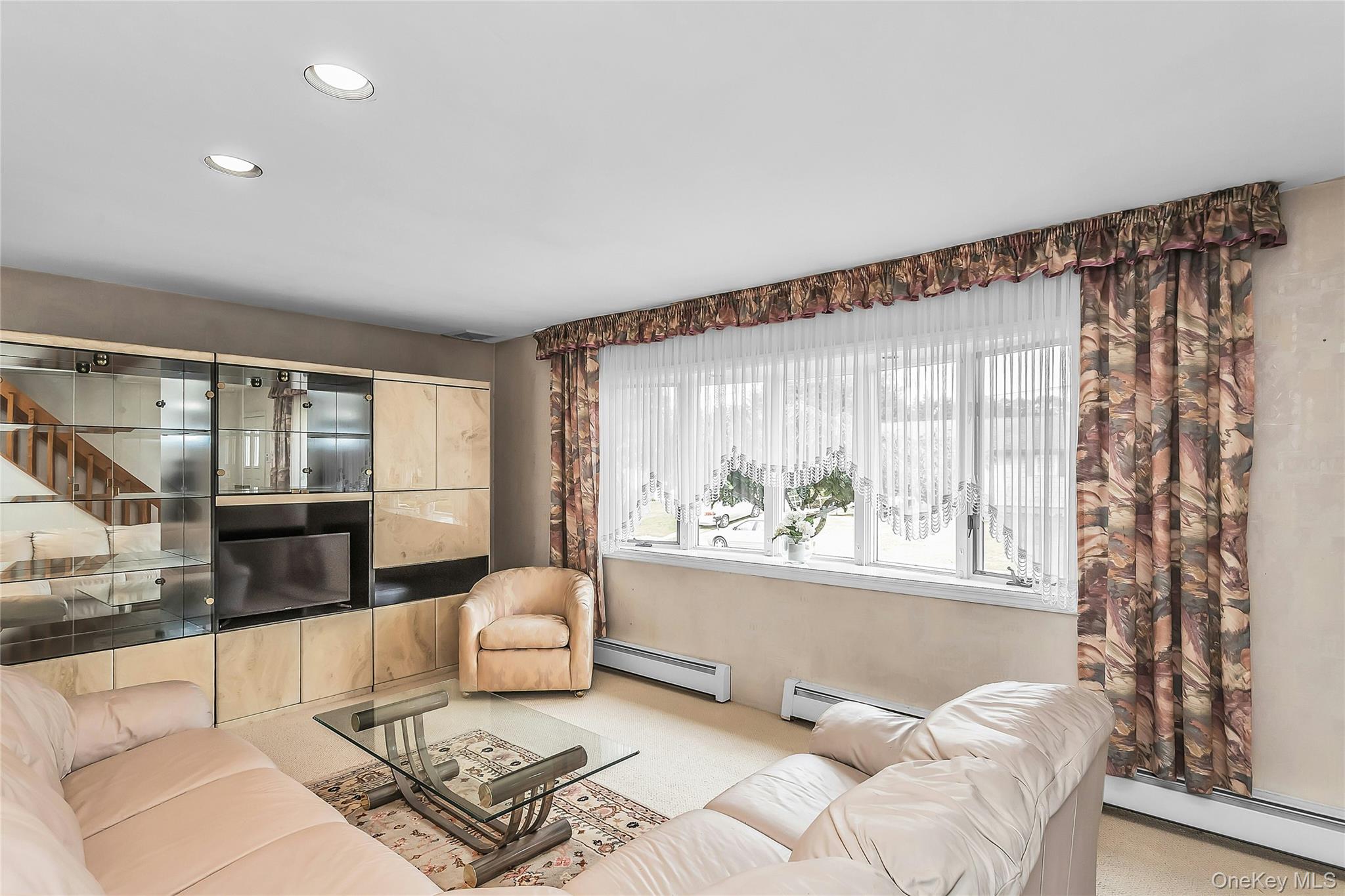 472 Chelsea Avenue – For Sale photo 6