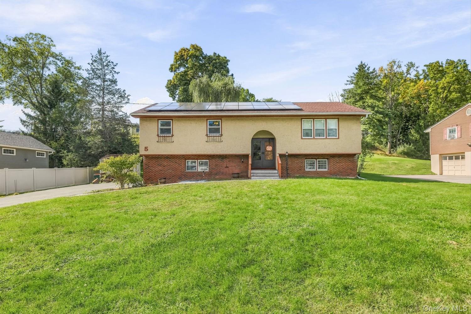 5 Bird Lane – For Sale