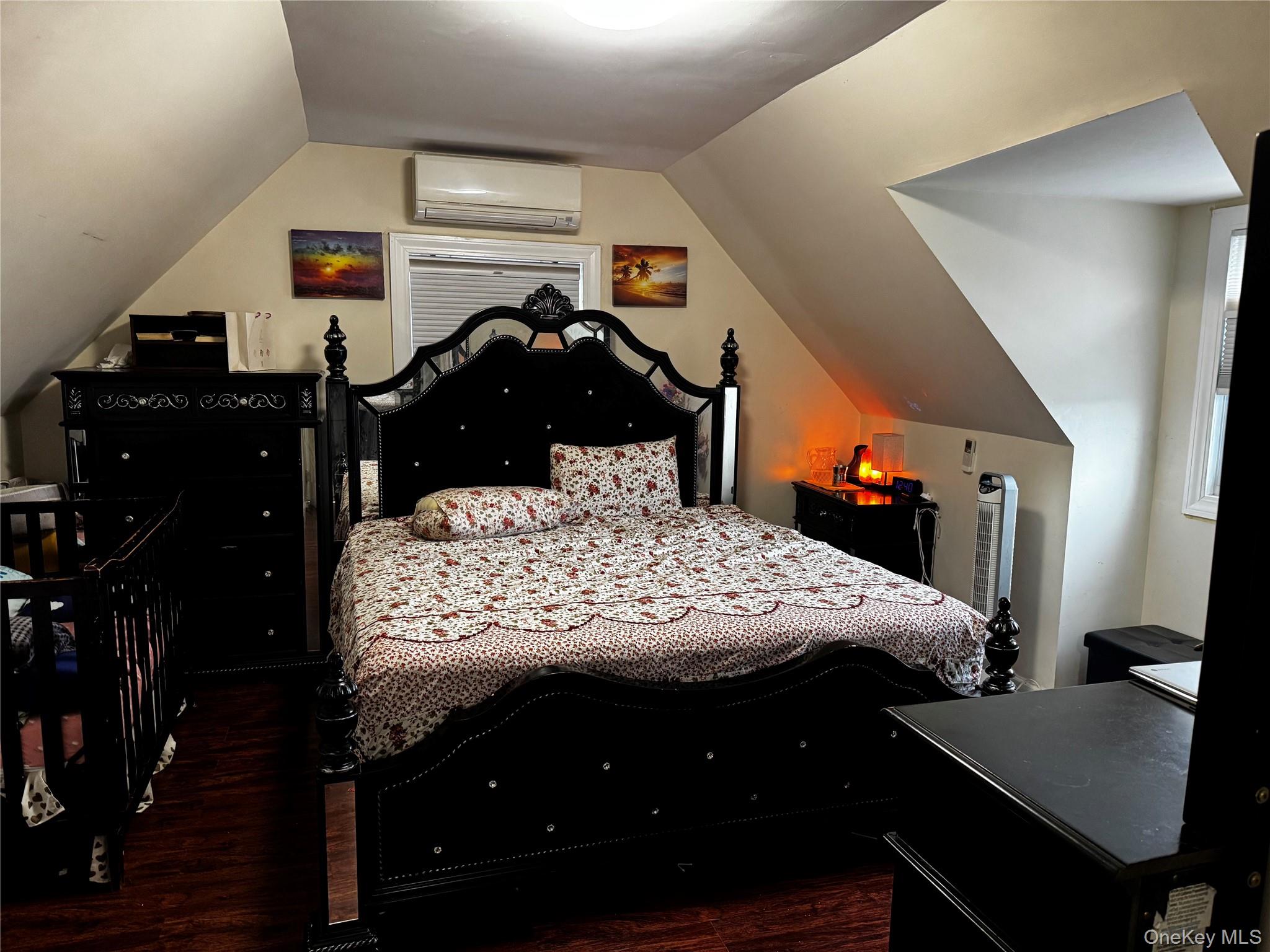 28 Bank Street – For Rent photo 3