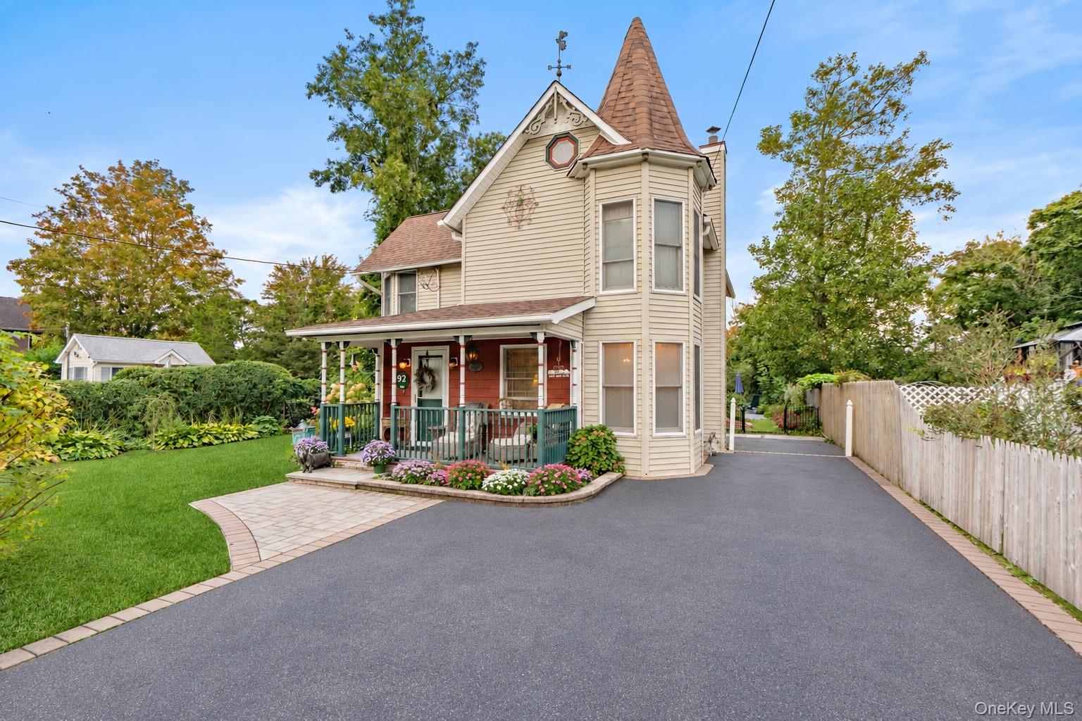 92 Jennings Avenue – For Sale