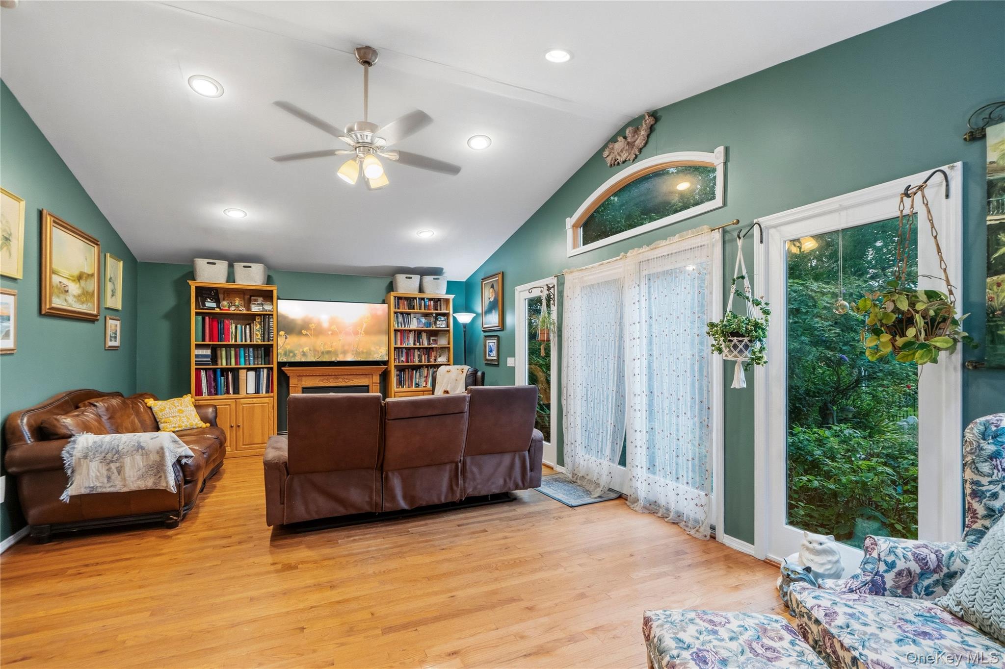 92 Jennings Avenue – For Sale photo 19