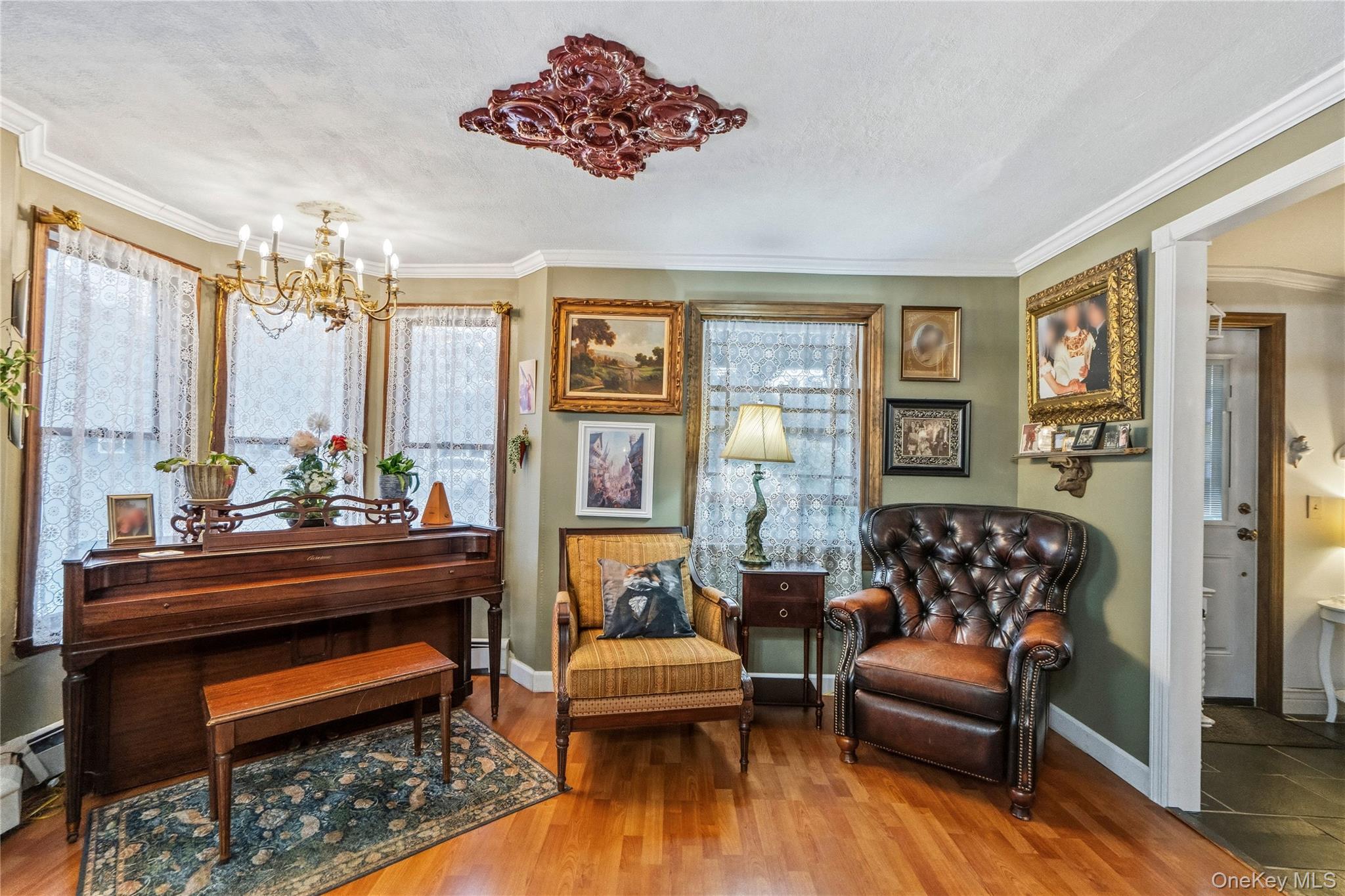 92 Jennings Avenue – For Sale photo 5
