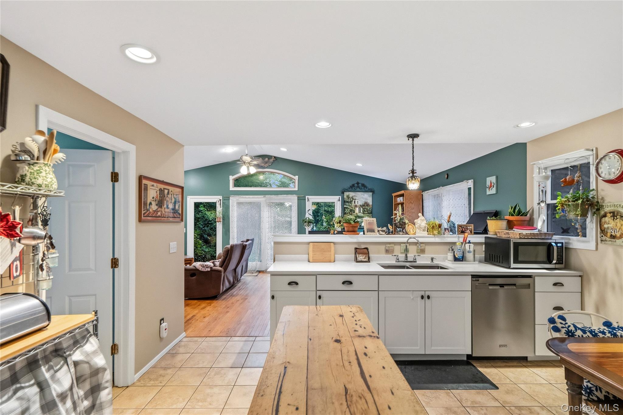 92 Jennings Avenue – For Sale photo 14