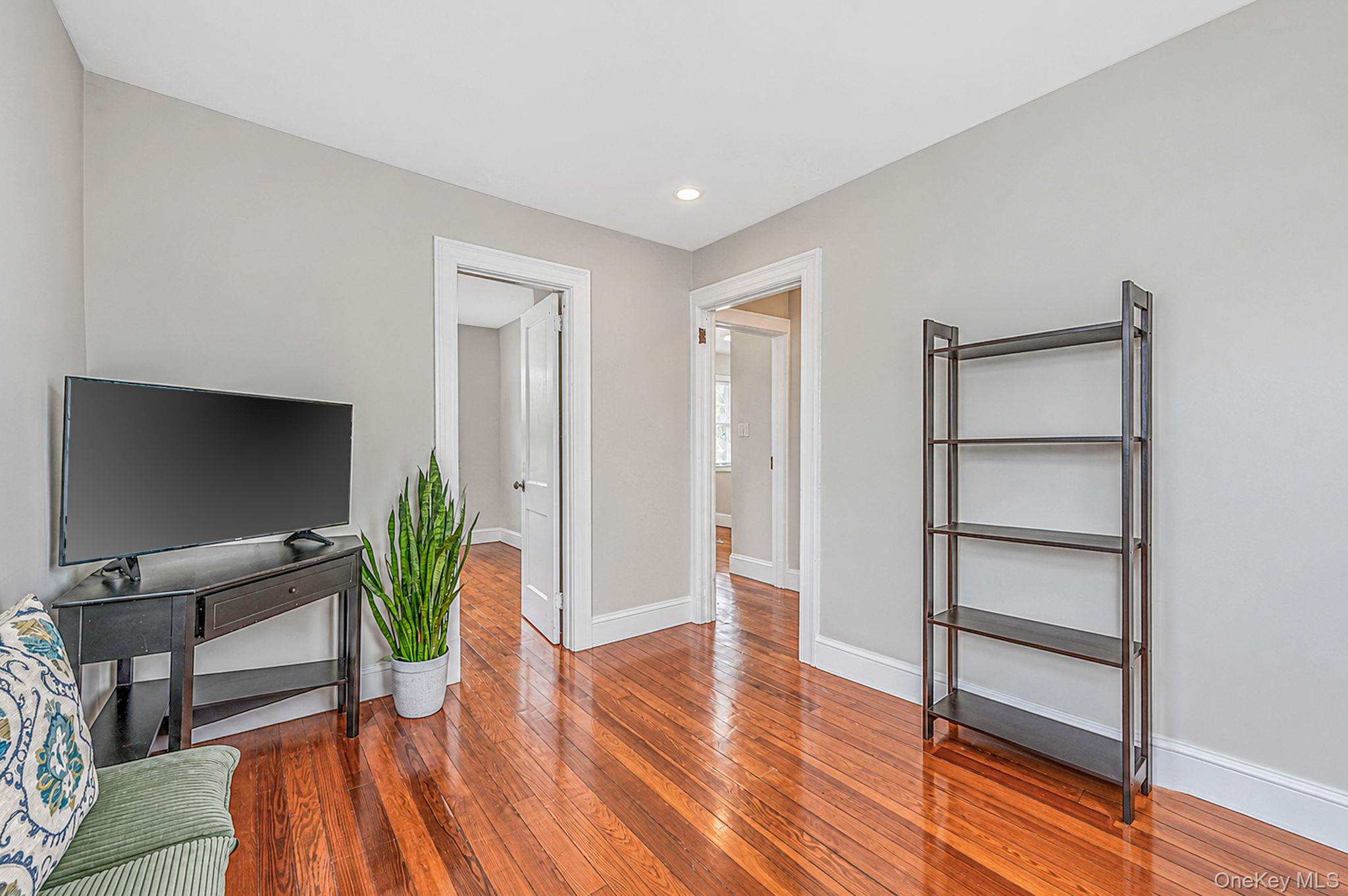 46 Glenlawn Avenue – For Sale photo 17