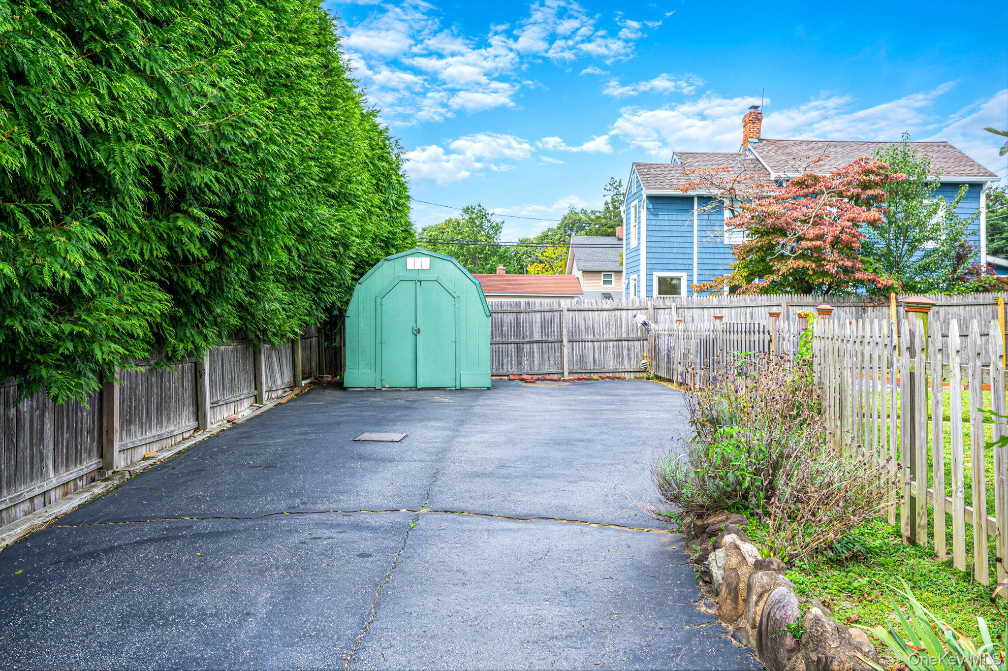 46 Glenlawn Avenue – For Sale photo 34