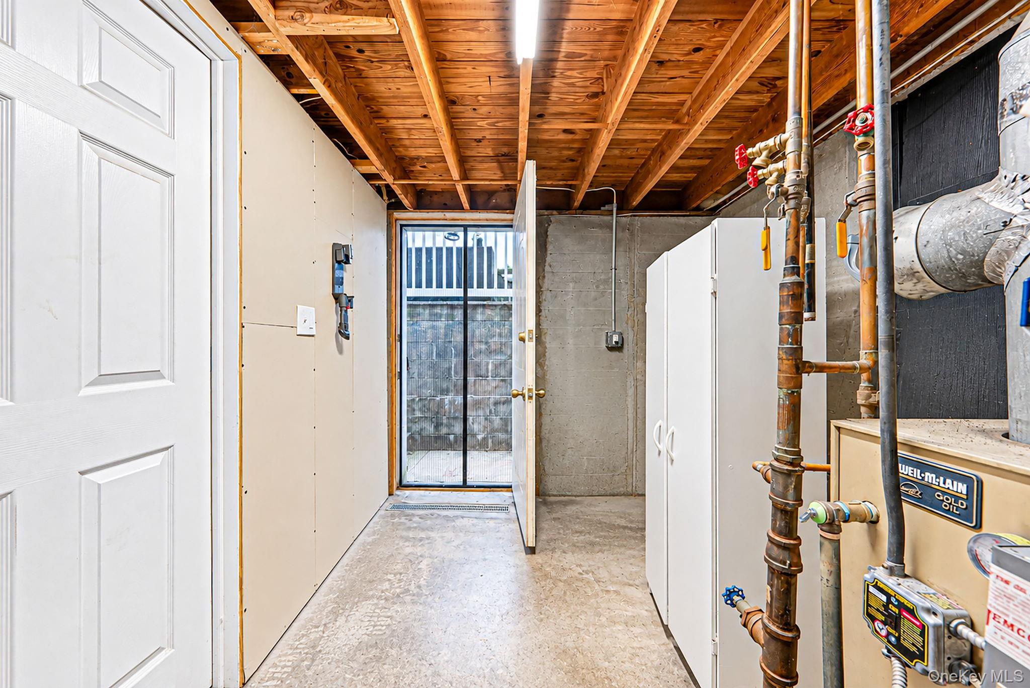 9 Cortelyou Street W – For Sale photo 36