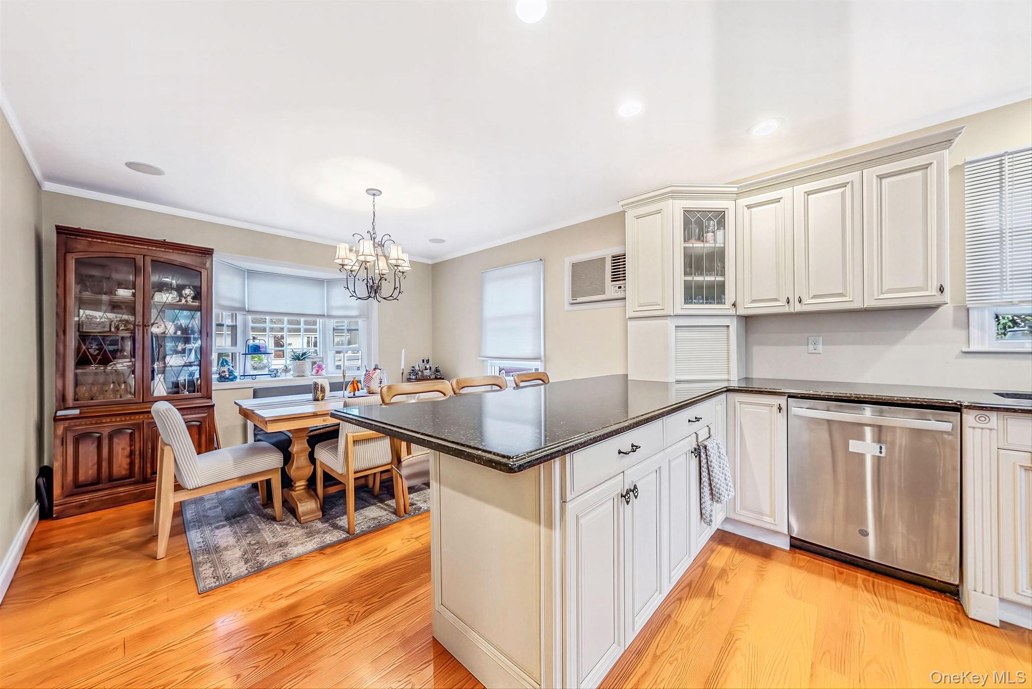 9 Cortelyou Street W – For Sale photo 17