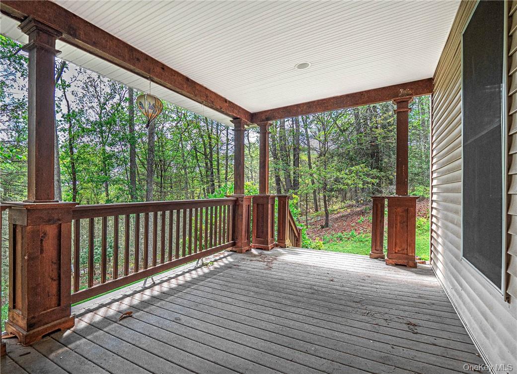 20 Rustic Hills Road – For Sale