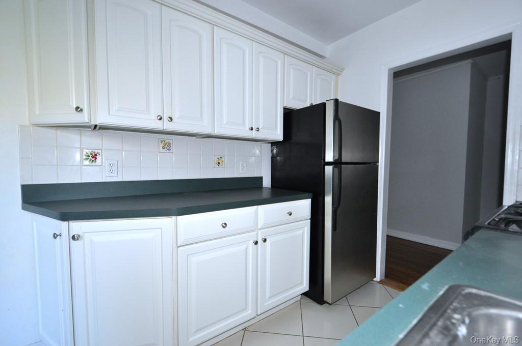 142 Garth Road, Unit 2N photo 9