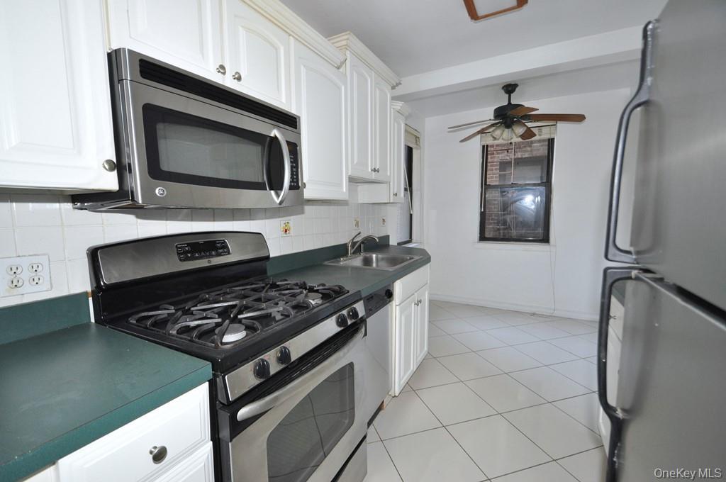 142 Garth Road, Unit 2N photo 7