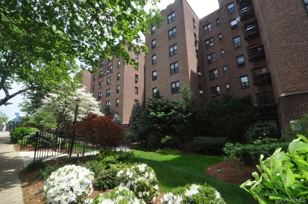 142 Garth Road, Unit 2N photo 24