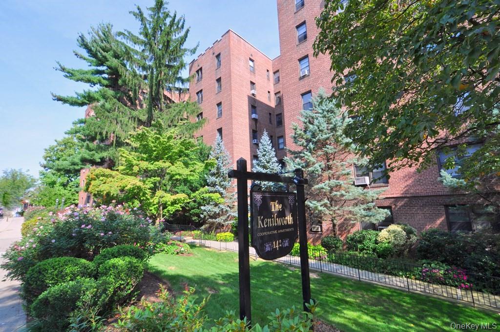 142 Garth Road, Unit 2N photo 3