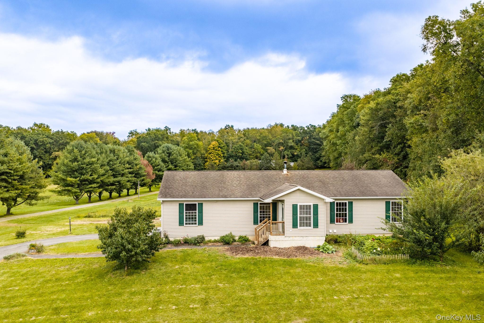 2362 Albany Post Road – For Sale photo 2