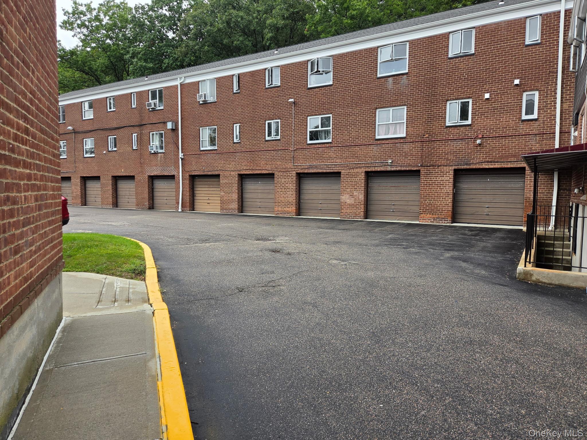 86-02 229th Street, Unit 86-02 photo 3