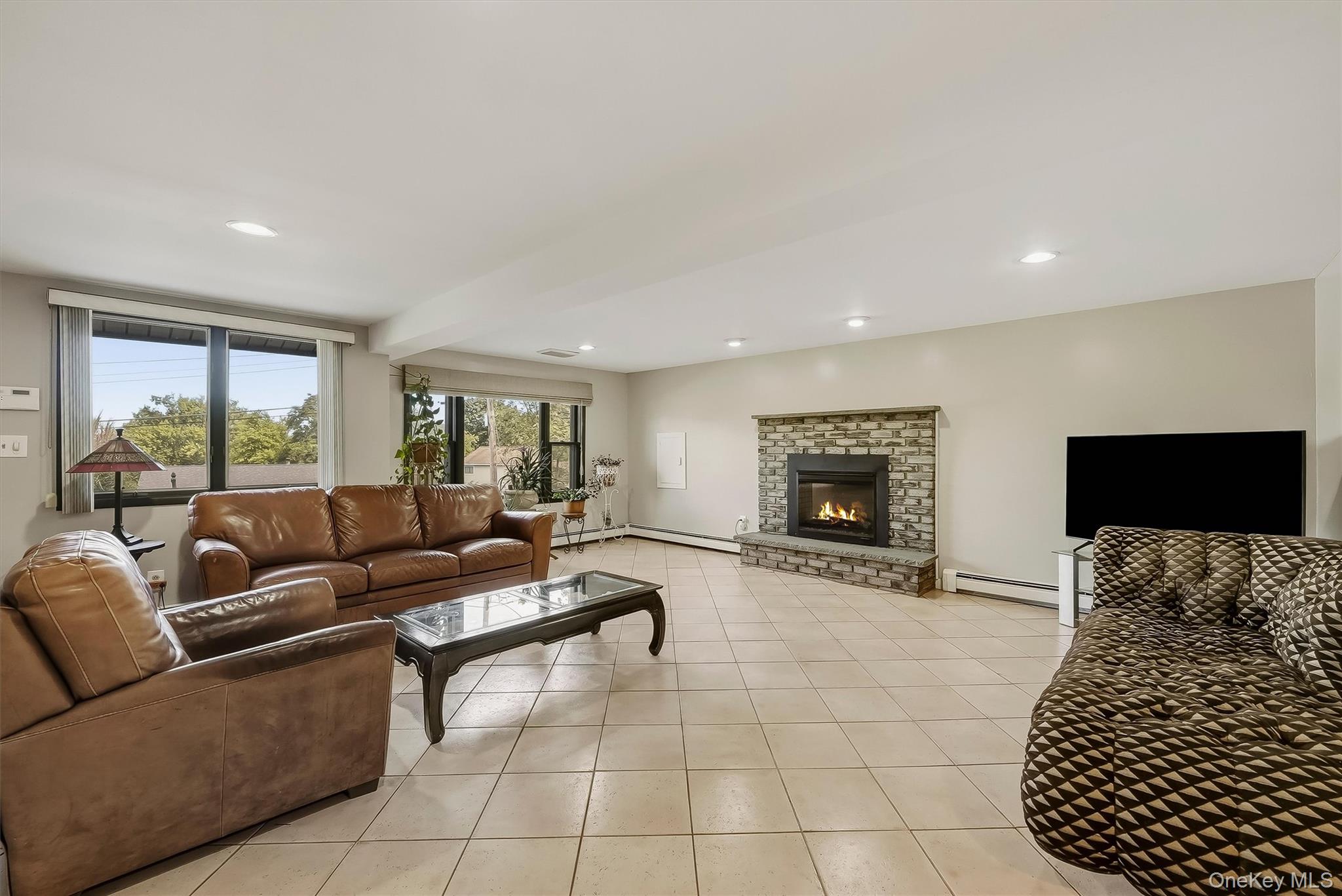 86 Fairview Place – For Sale photo 2