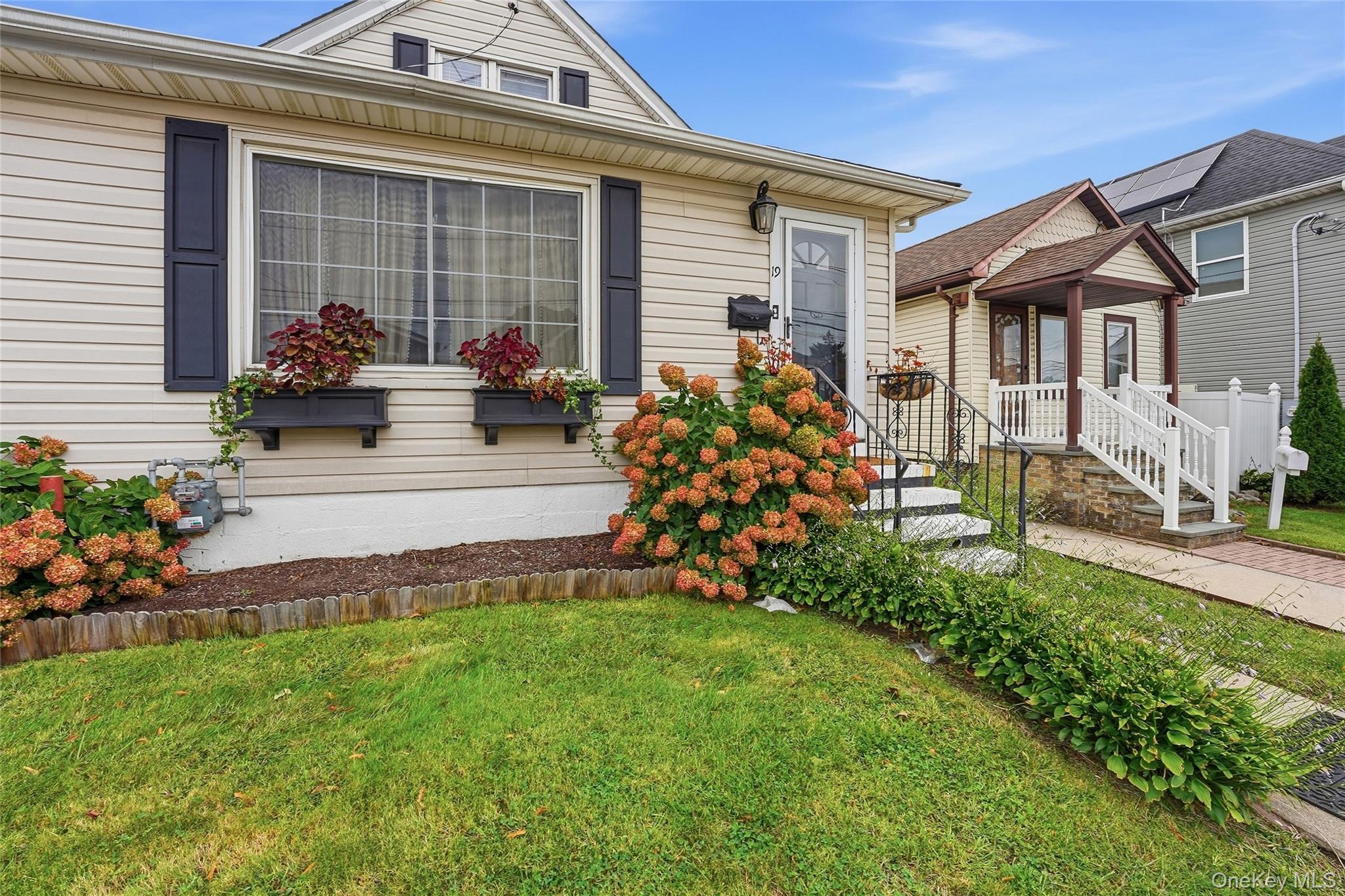 19 Catherine Avenue – For Sale photo 2