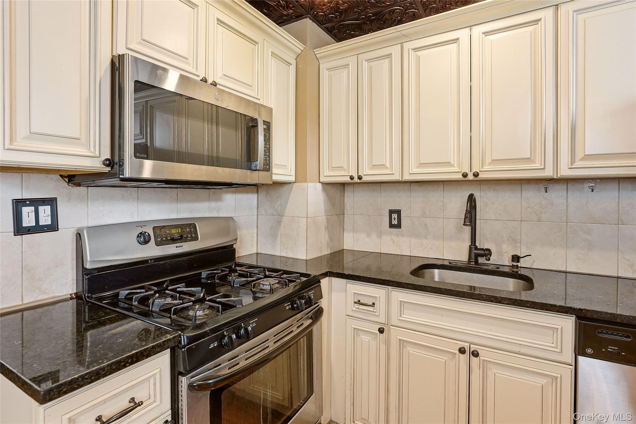 19 Catherine Avenue – For Sale photo 7