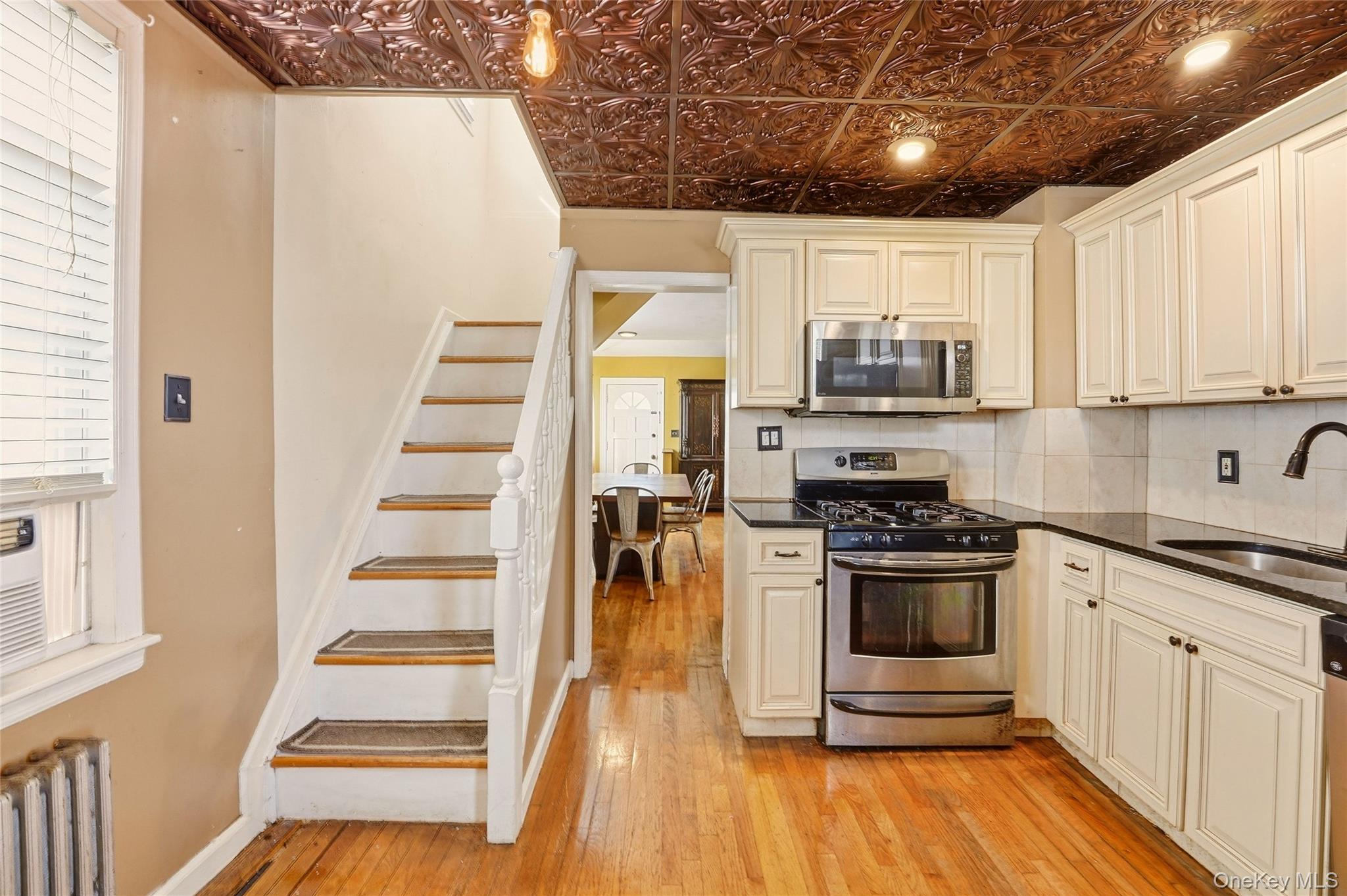 19 Catherine Avenue – For Sale photo 9