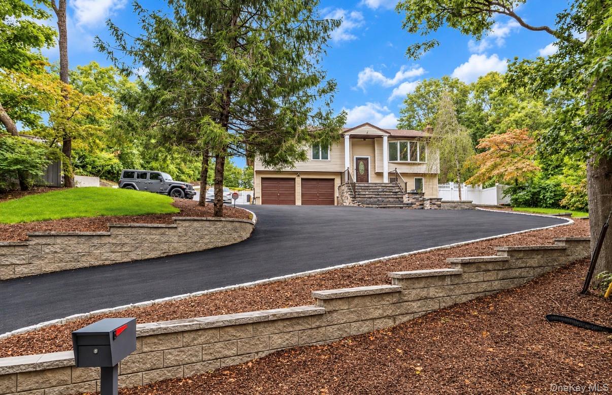 47 Mcarthur Lane – For Sale