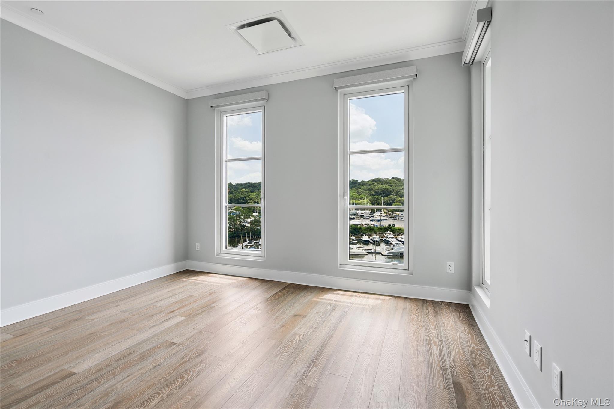 100 Garvies Point Road, Unit 1204 photo 22