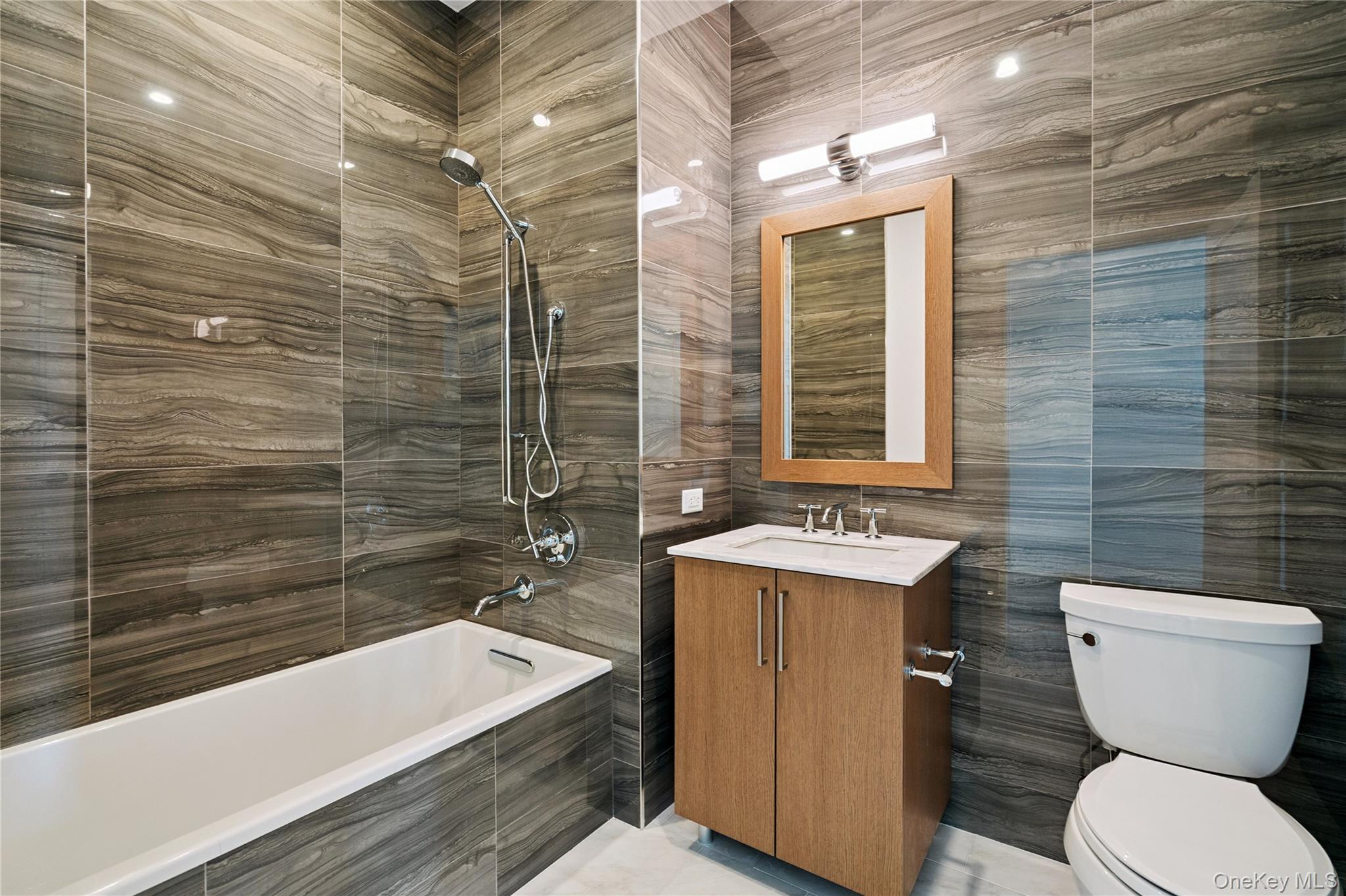 100 Garvies Point Road, Unit 1204 photo 20