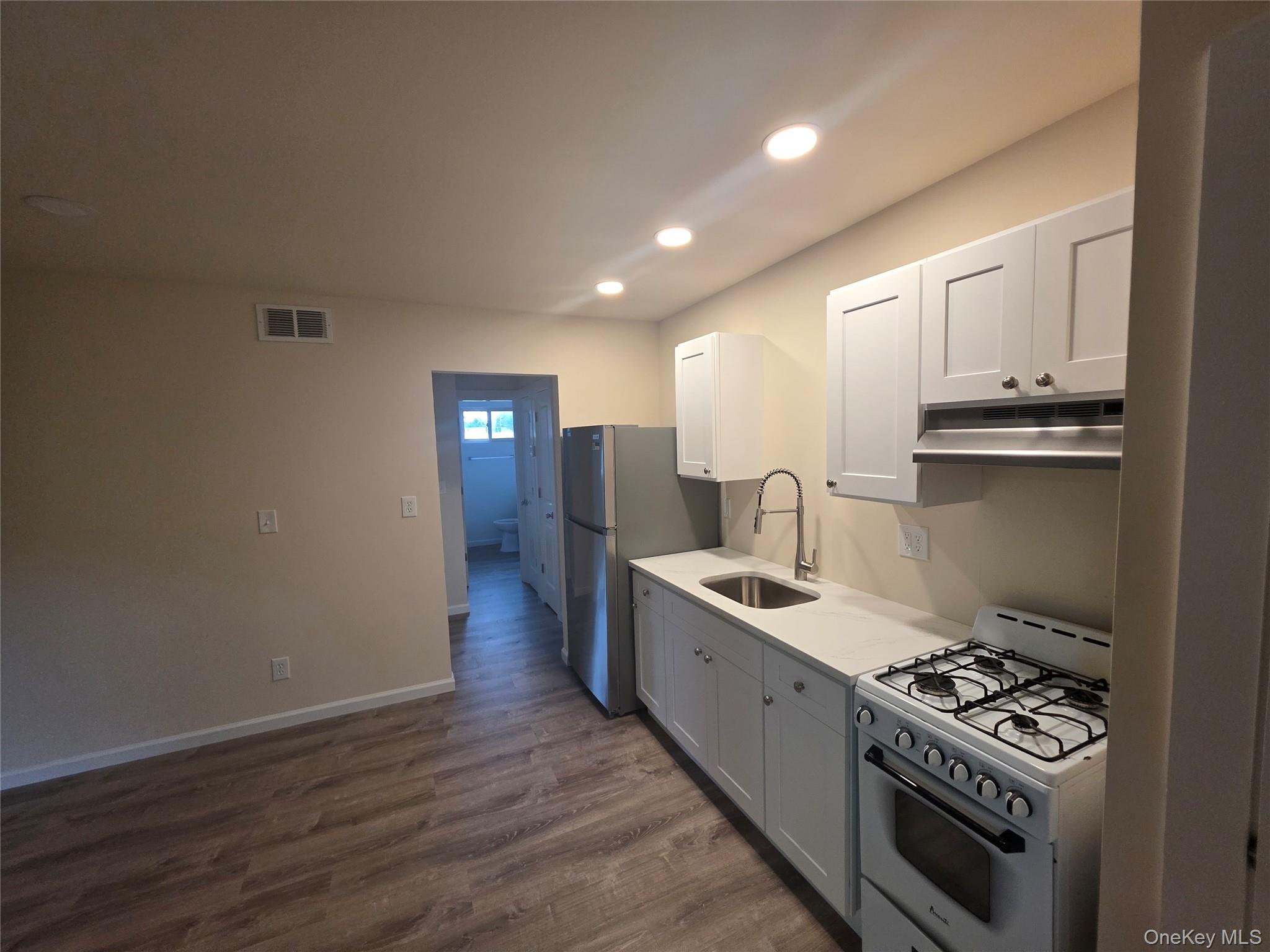 360 Larkfield Road, Unit 14