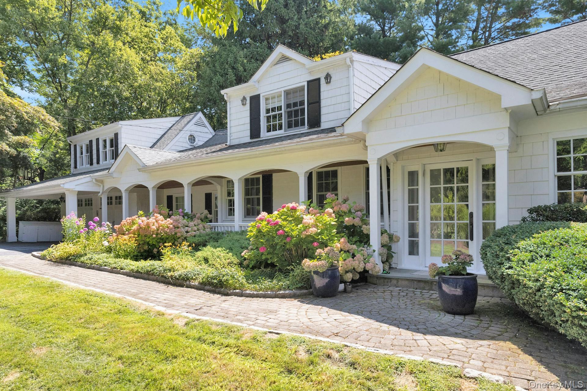13 Sniffen Road – For Sale photo 2