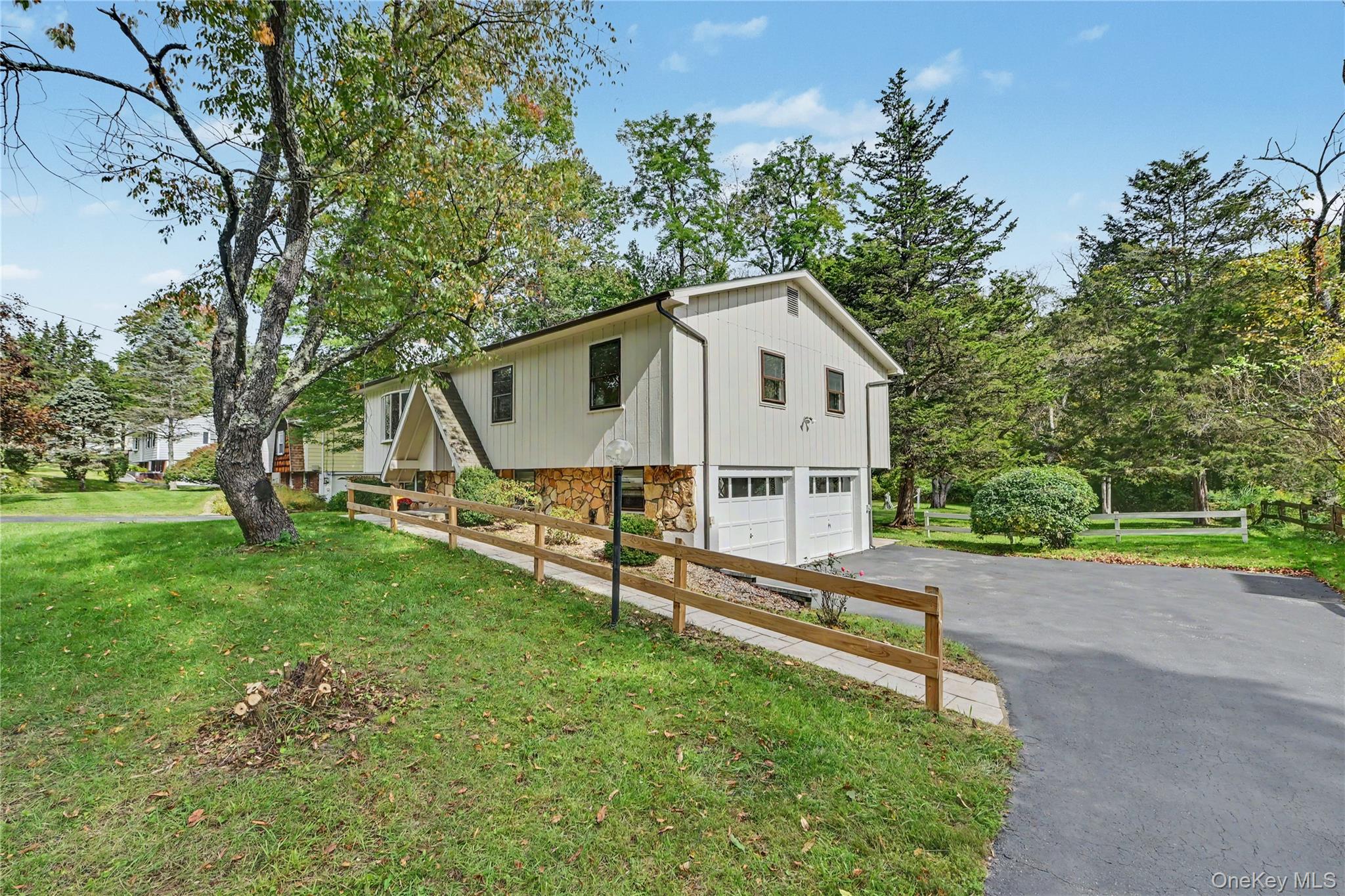 26 Tamarack Hill Drive – For Sale photo 2