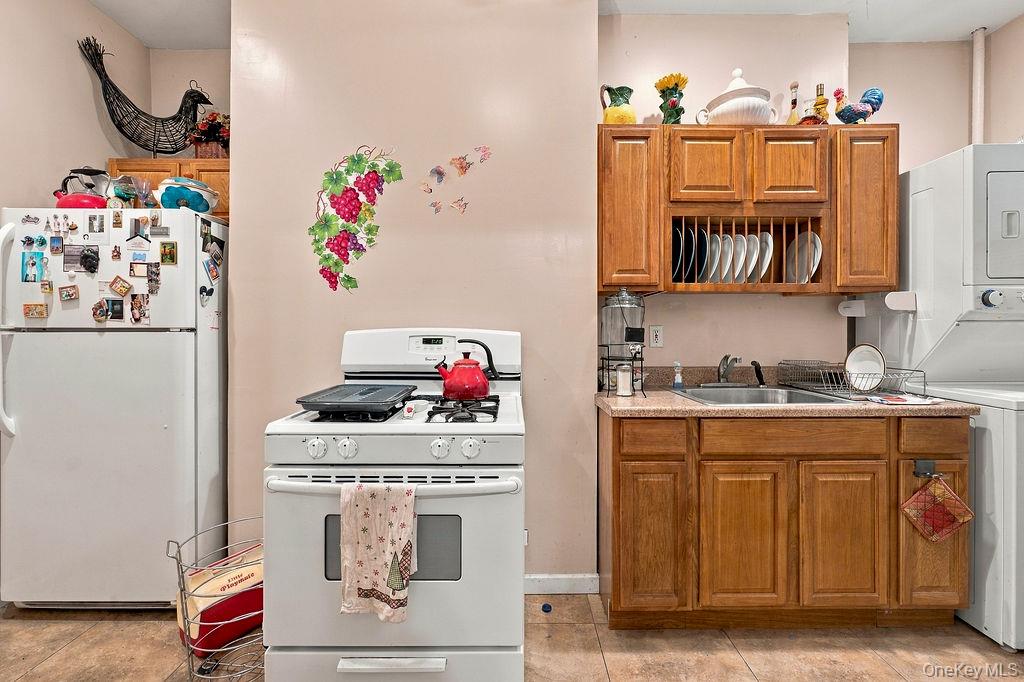 227 Devoe Street – For Sale photo 3